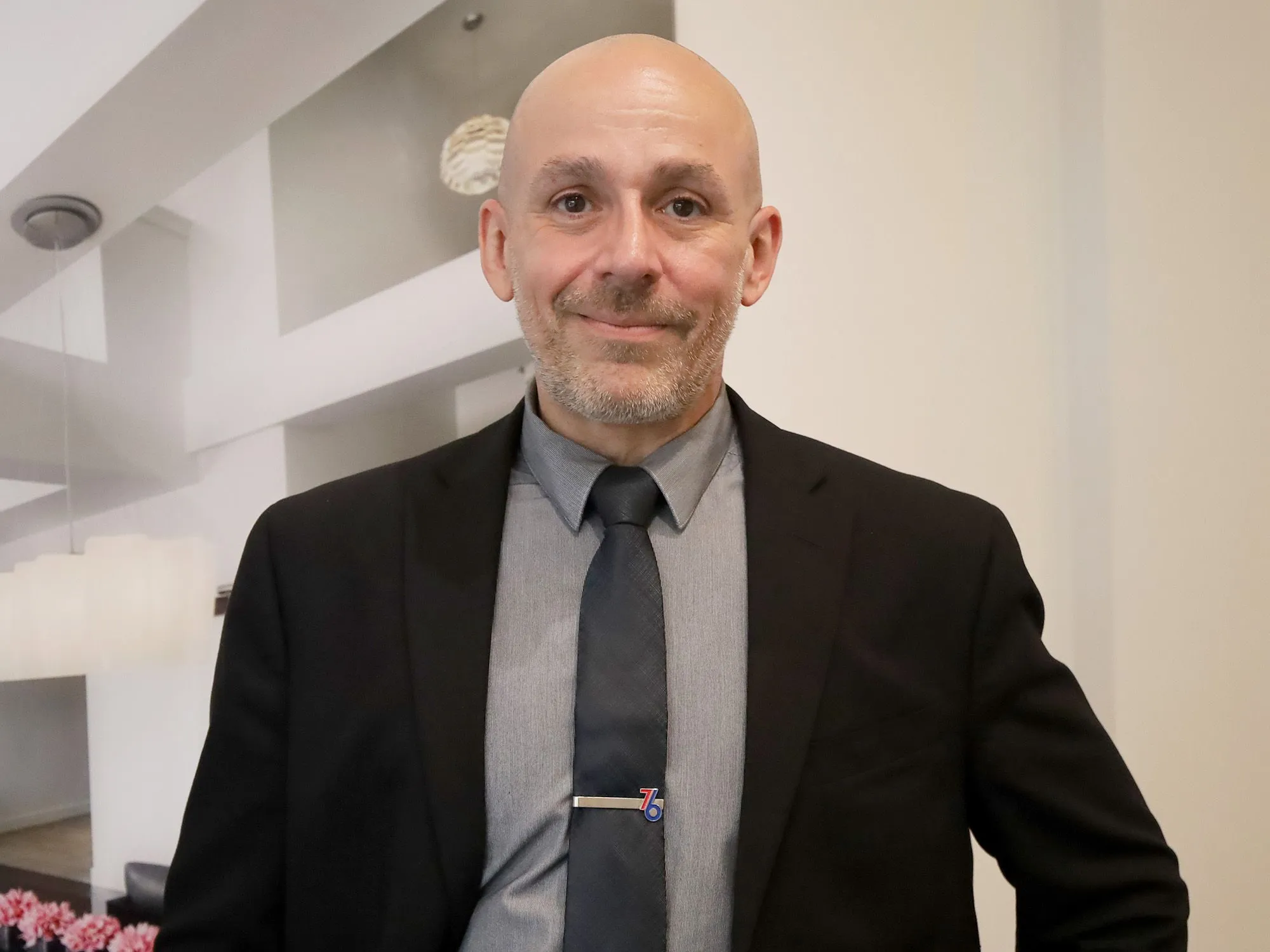 Image alt text not provided