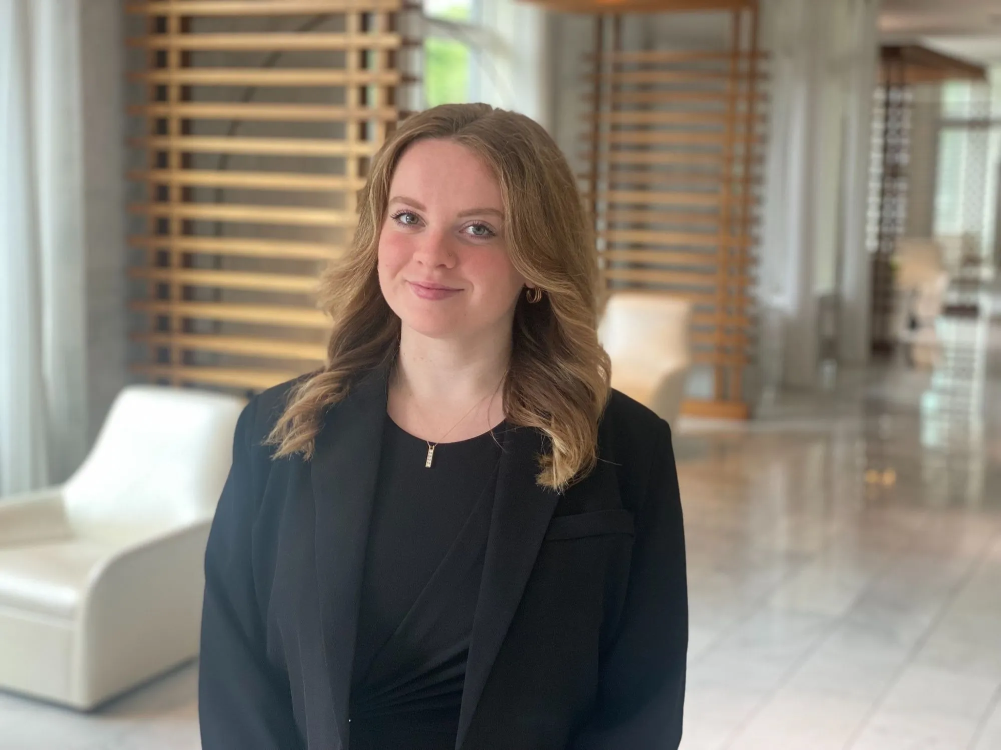 Image alt text not provided