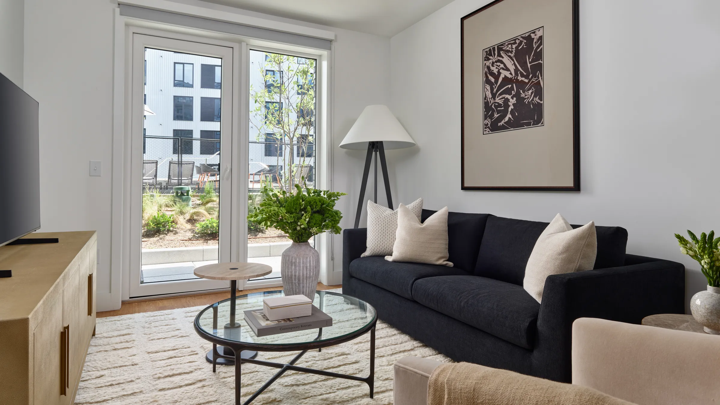 luxury 2 bedroom apartment in philadelphia with pool access