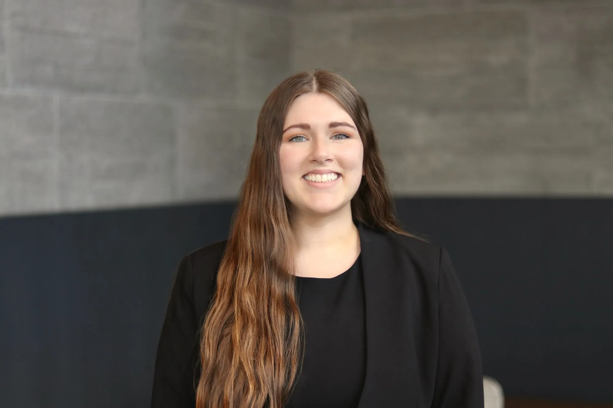 Image alt text not provided