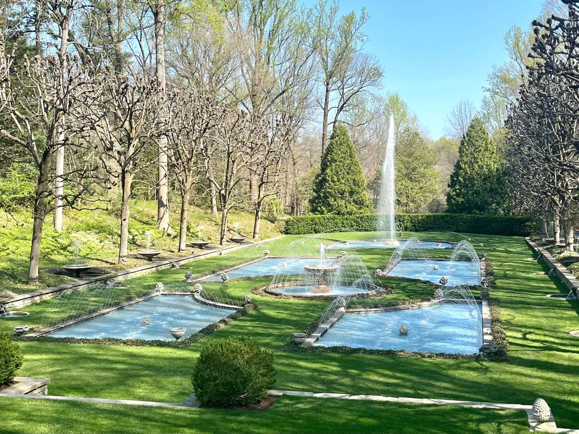 A garden with fountains.