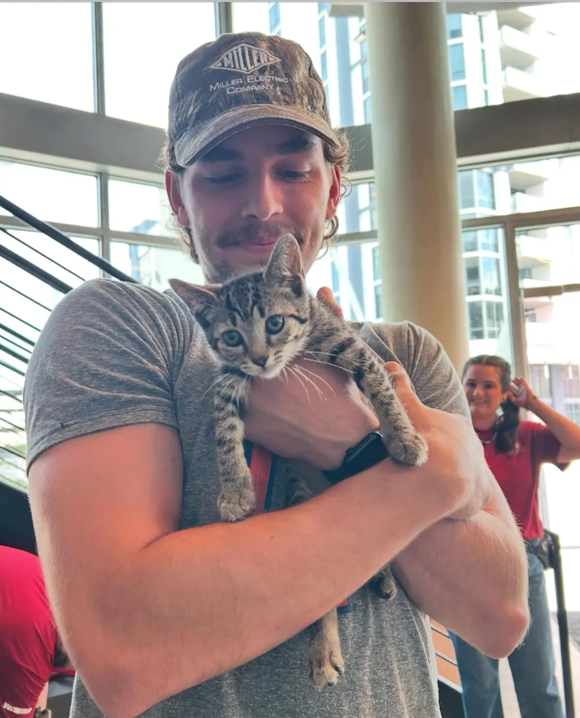 Image alt text not provided