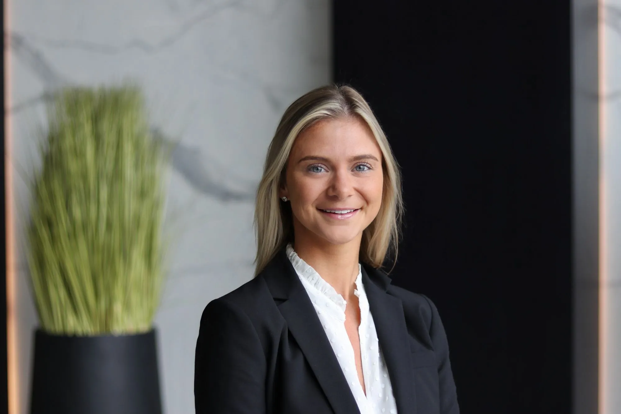 Image alt text not provided