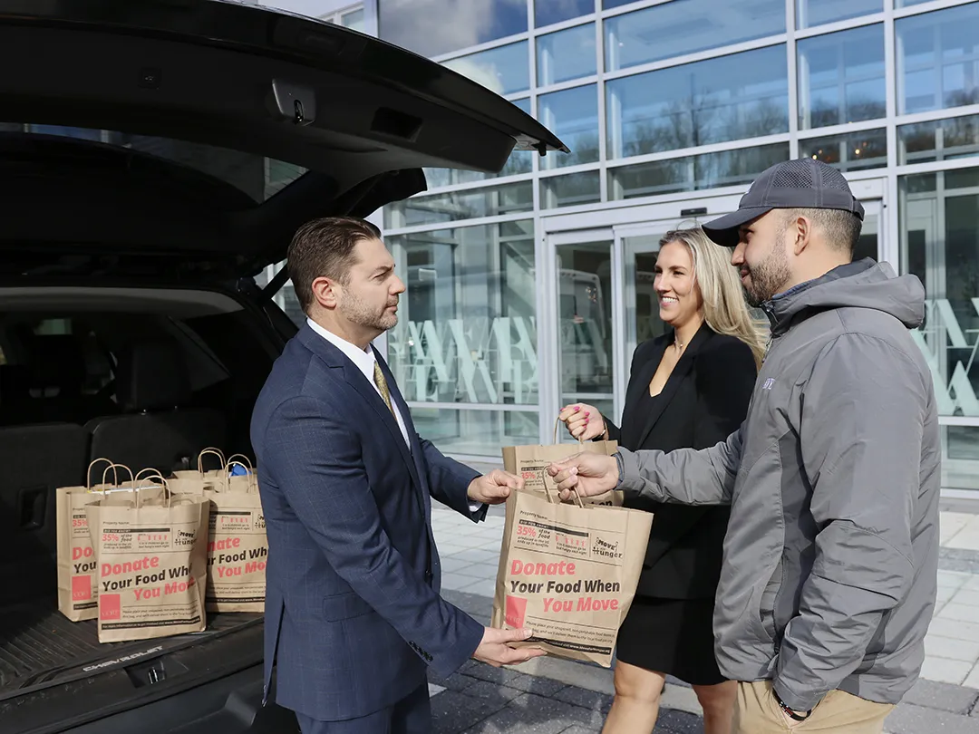 AVE Team with Move For Hunger Donations