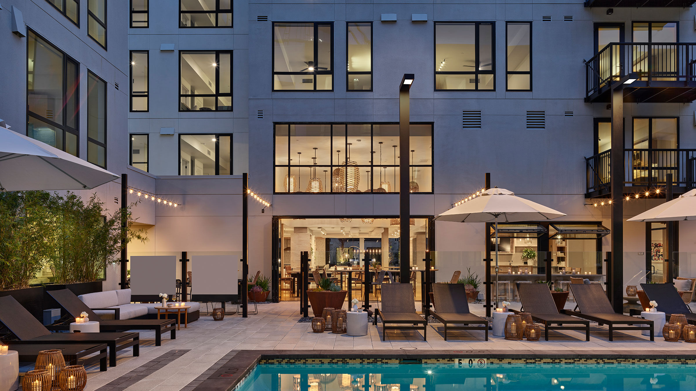 a pool outside of a building