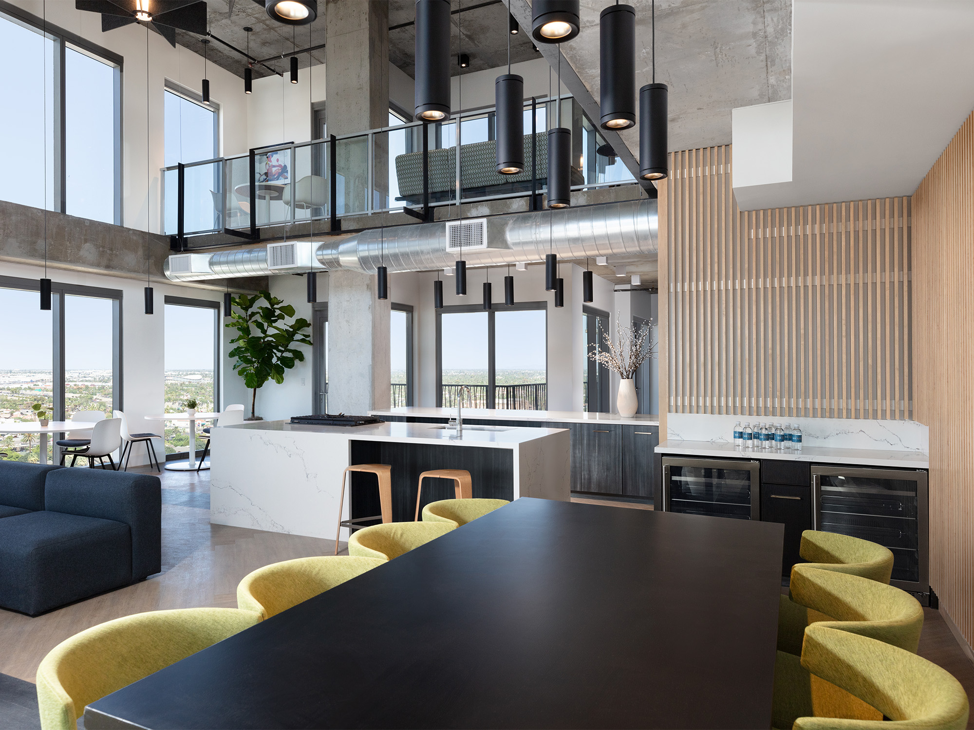 High-Rise Luxury Apartments in Downtown Phoenix, AZ