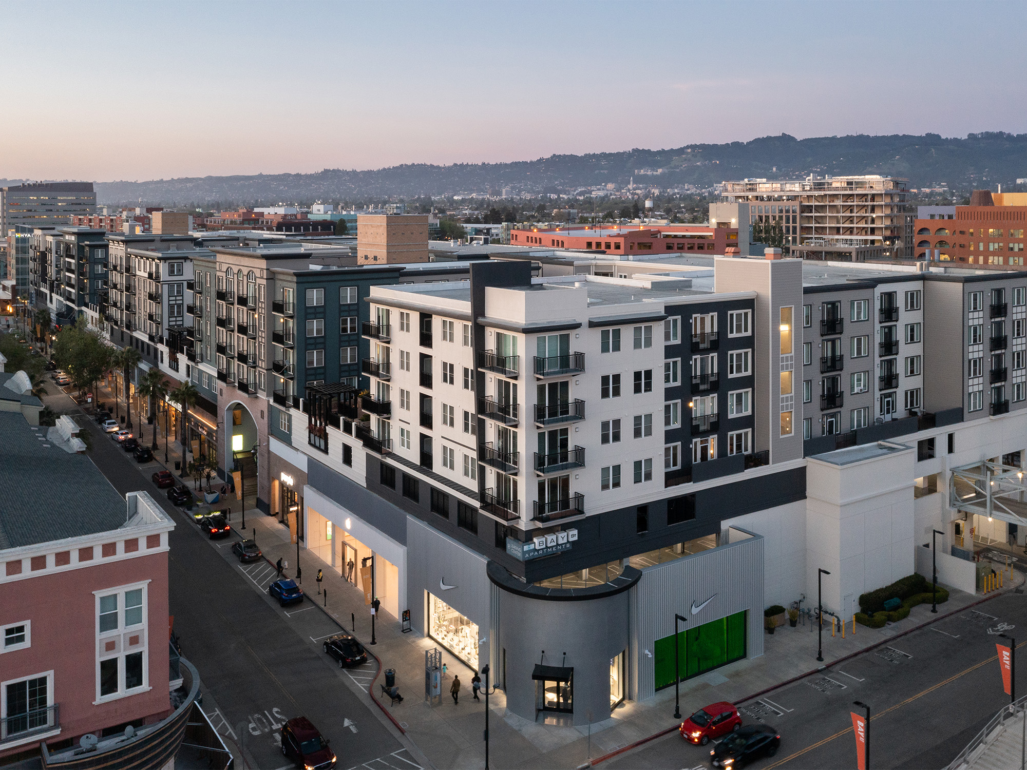 AVE Emeryville exterior