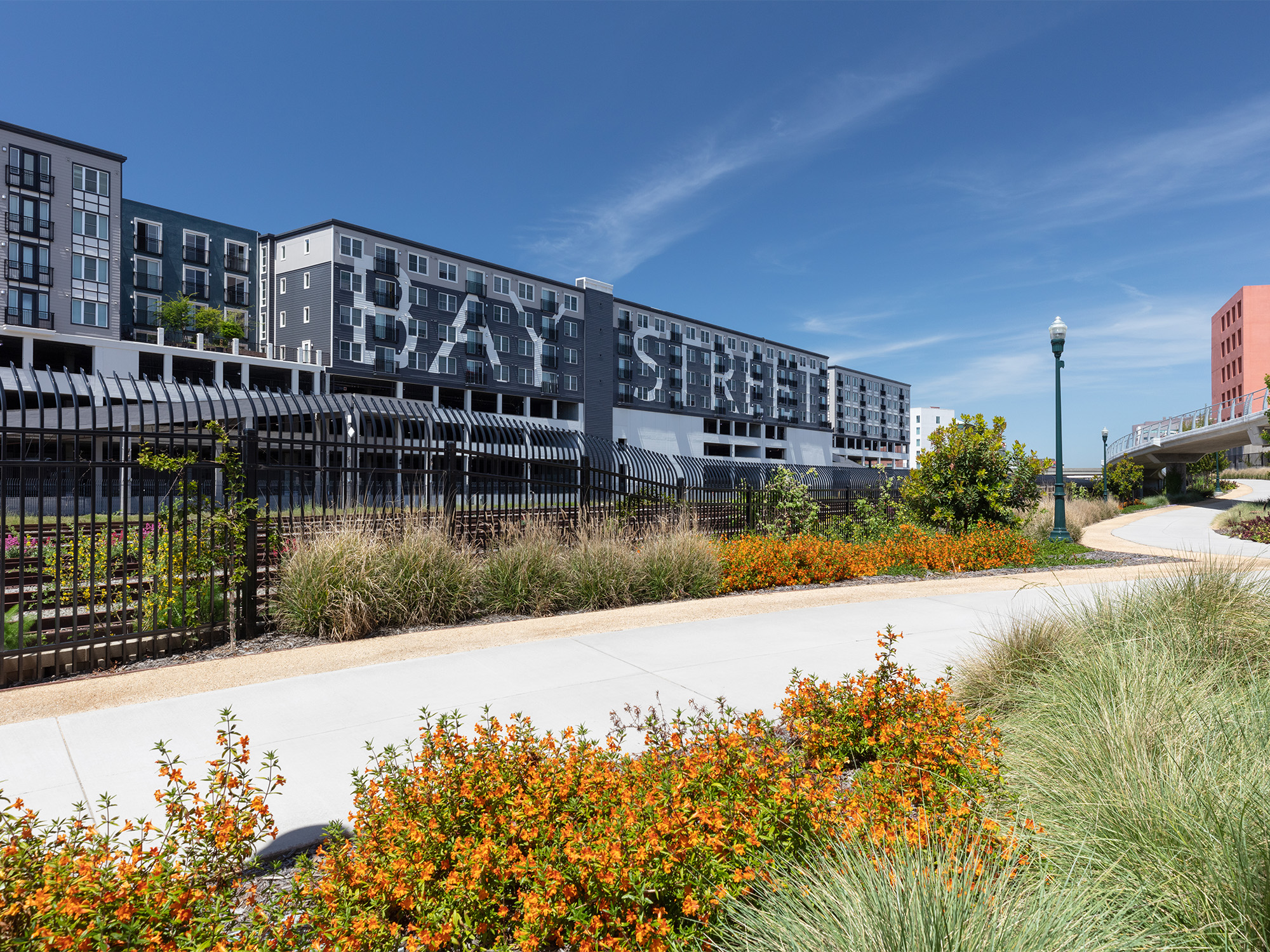 AVE Emeryville walking bridge